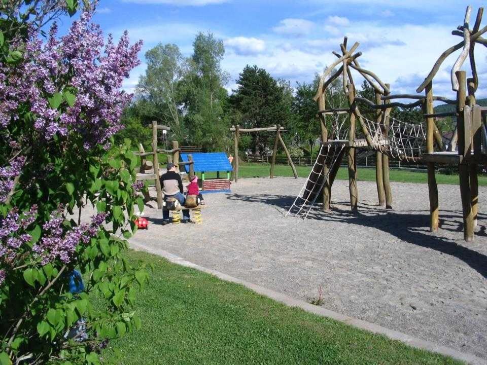 Feriendorf Oefingen 04 바트두르하임 외부 사진